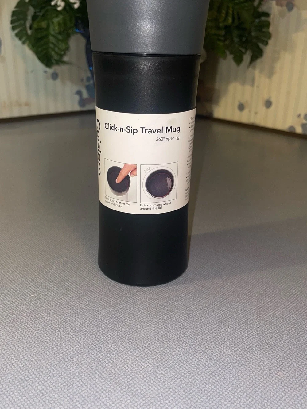 Cuisinart Click-n-Sip Travel Mug - Black and Gray